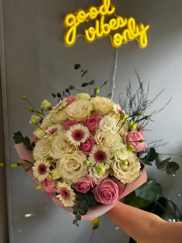 Aranjamente Florale 9 - Aranjament floral, potrivit pentru orice ocazie.