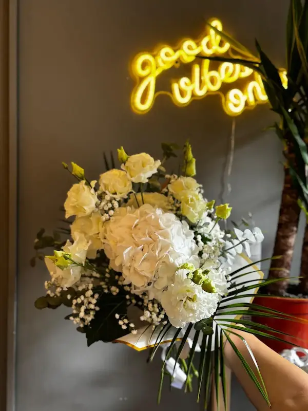 Aranjamente Florale 4 - Buchet romantic, ideal pentru a impresiona.