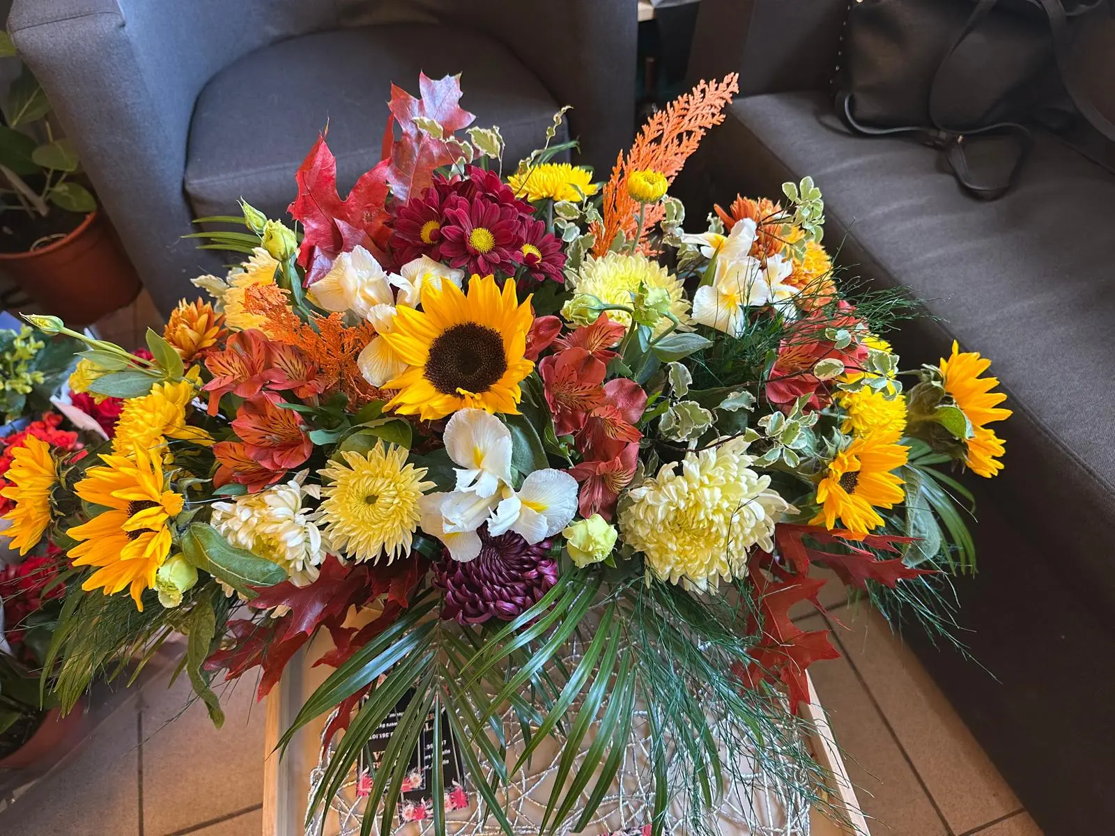 Buchete Florale 11 - Aranjament cu accente fine, perfect pentru aniversări